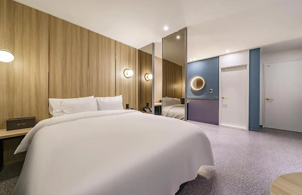 Brown-Dot Hotel Geomdan Incheon