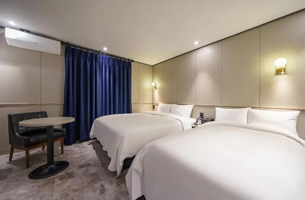 Brown-Dot Hotel Geomdan Incheon 3*,