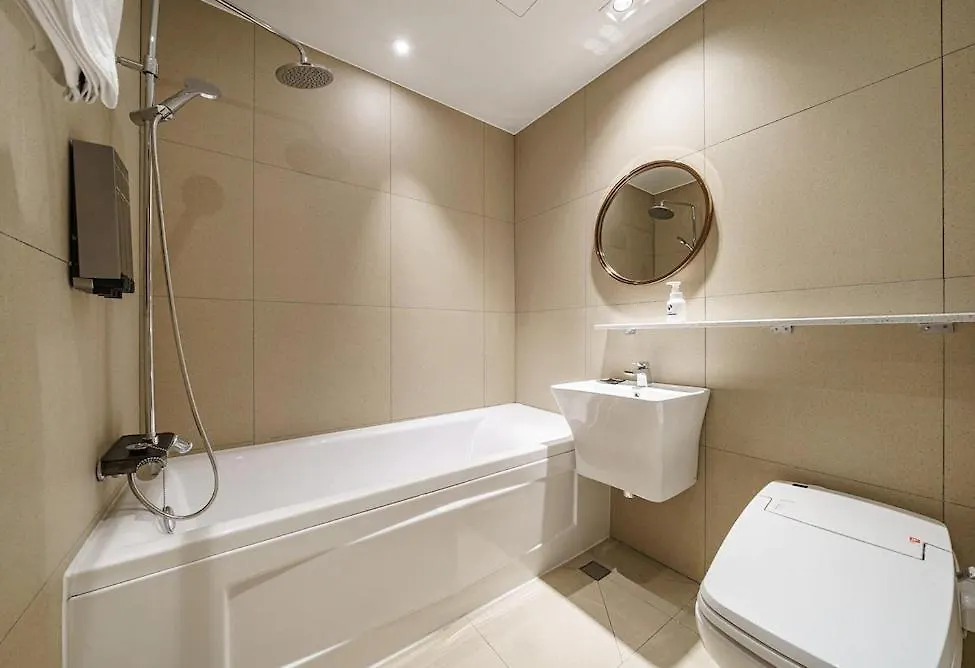 Brown-Dot Hotel Geomdan Incheon